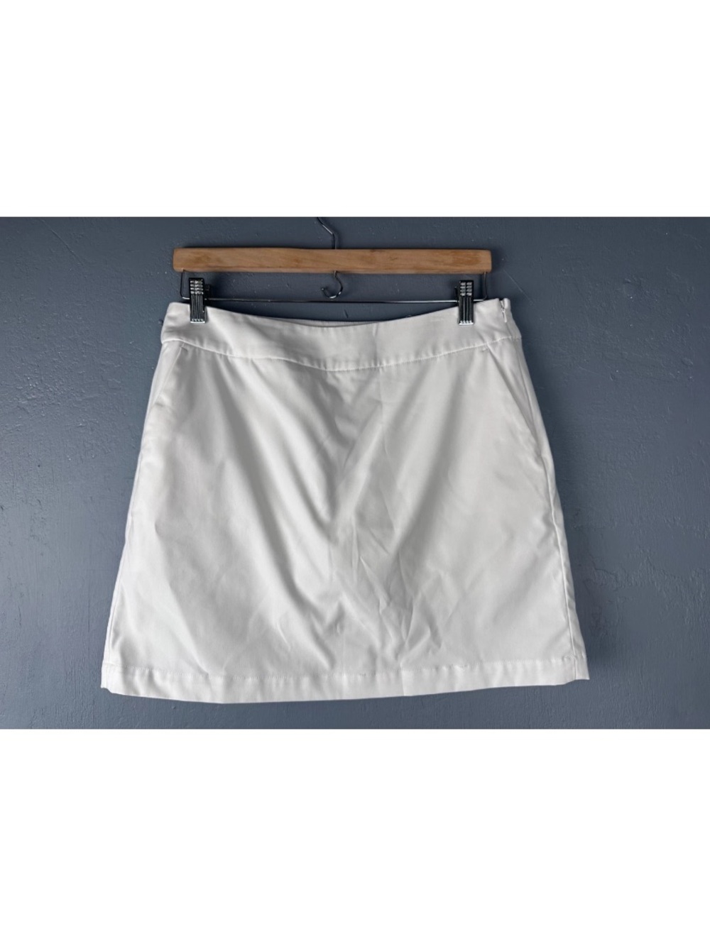 NikeGolf Dri-Fit Women's Sz 6 White Skort